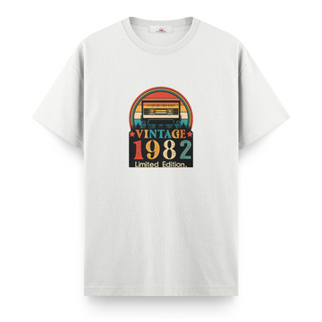 Vintage 1982 - Regular Tshirt